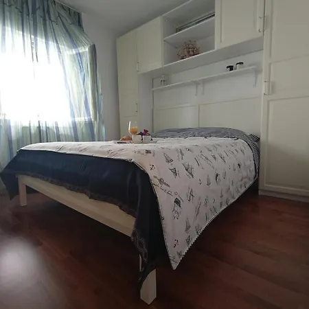 Adria With Underground Parking Apartman Makarska