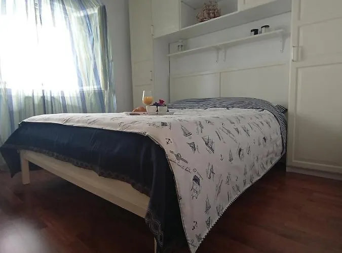 Adria With Underground Parking Apartment Makarska