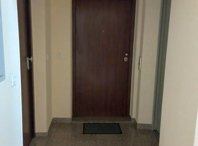 Apartment Adria With Underground Parking Makarska