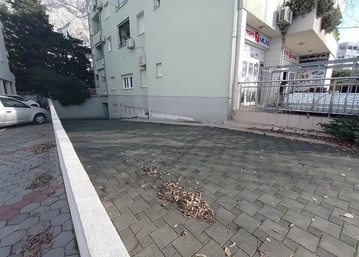 Apartman Adria With Underground Parking Makarska