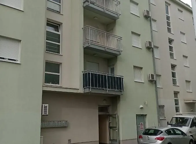 Adria With Underground Parking Apartman *